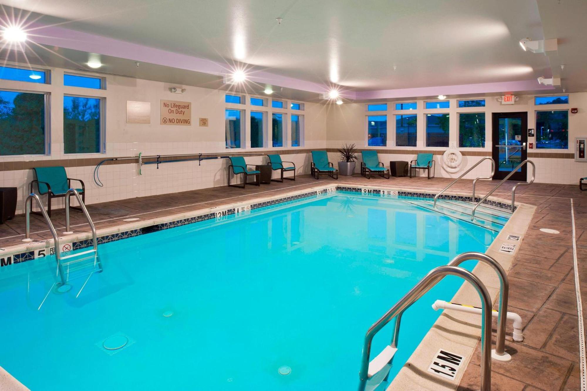 Towneplace Suites By Marriott Bethlehem Easton/Lehigh Valley Hollo Bagian luar foto