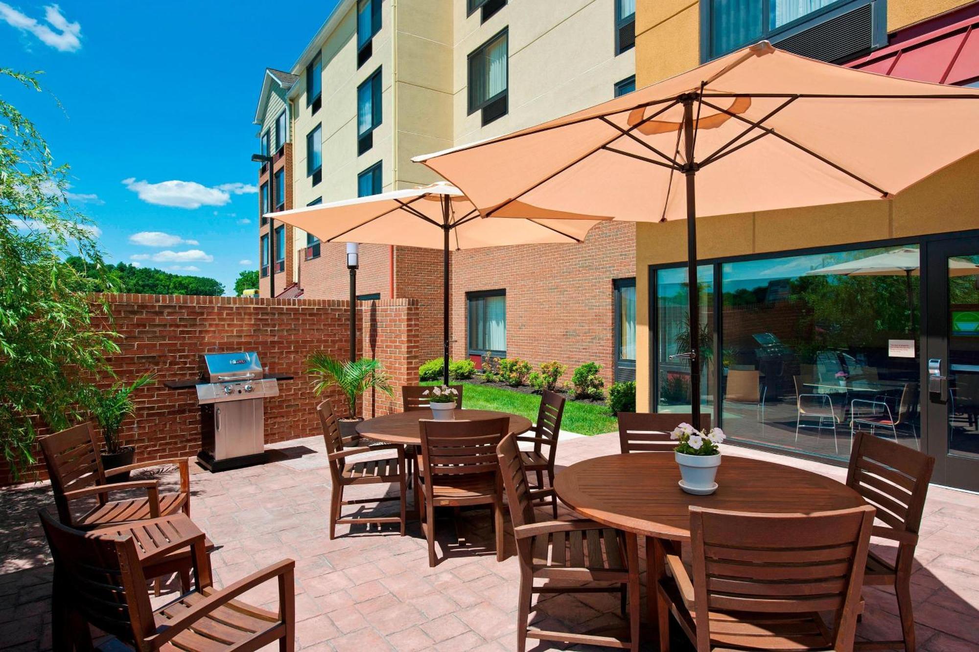 Towneplace Suites By Marriott Bethlehem Easton/Lehigh Valley Hollo Bagian luar foto