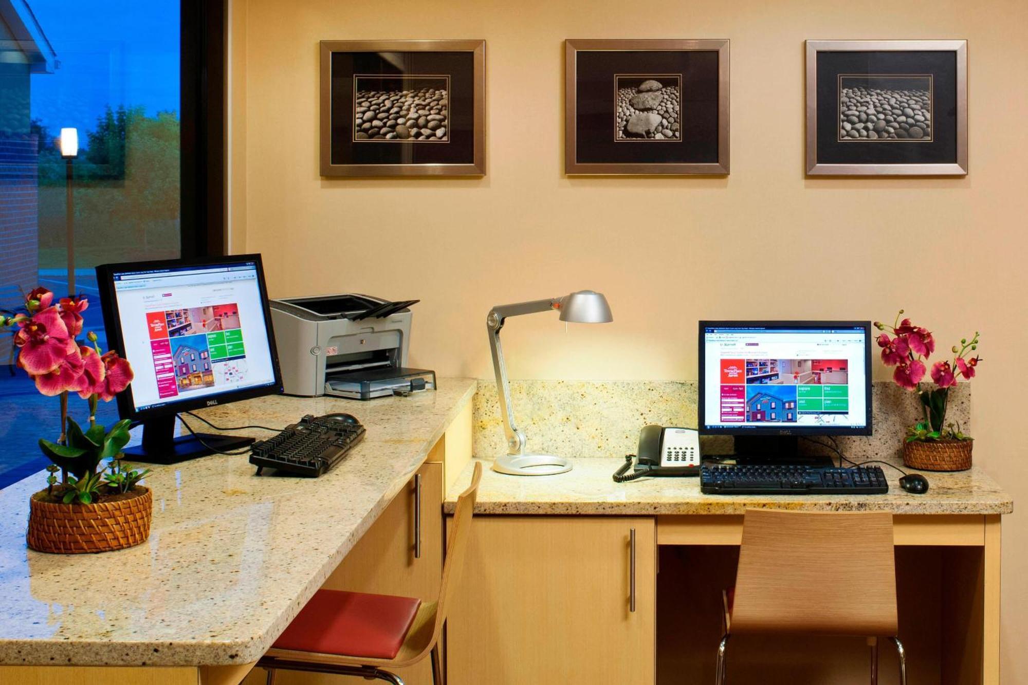 Towneplace Suites By Marriott Bethlehem Easton/Lehigh Valley Hollo Bagian luar foto