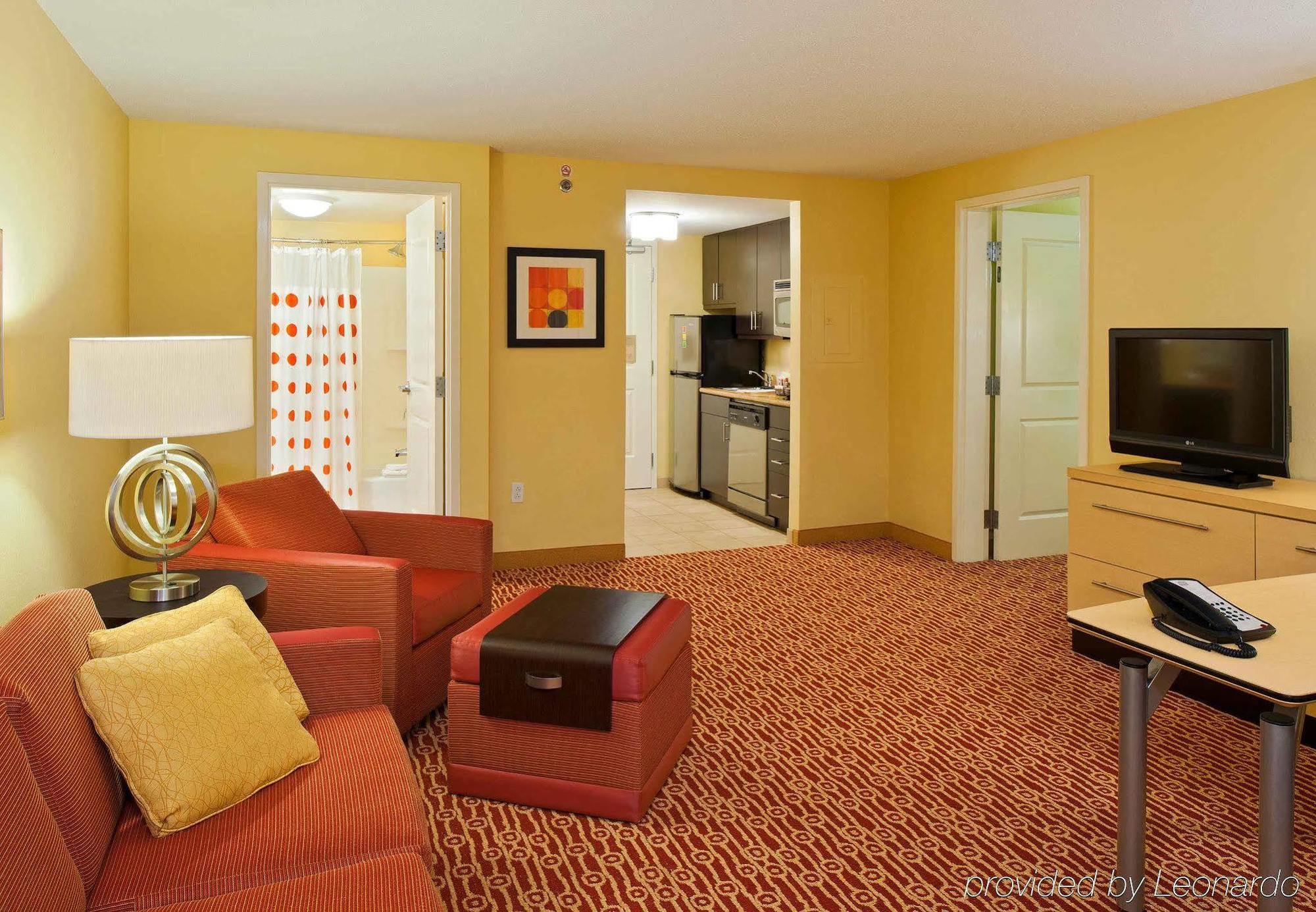 Towneplace Suites By Marriott Bethlehem Easton/Lehigh Valley Hollo Bagian luar foto
