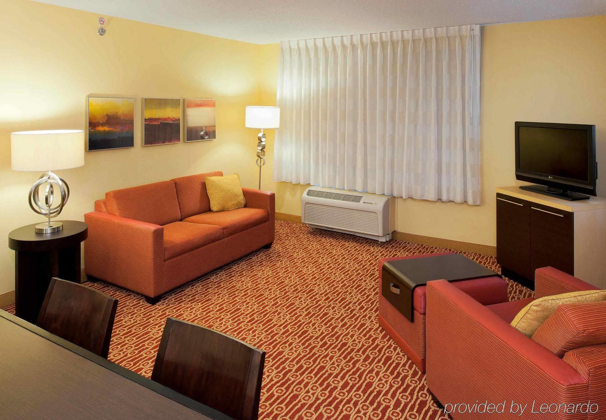Towneplace Suites By Marriott Bethlehem Easton/Lehigh Valley Hollo Bagian luar foto